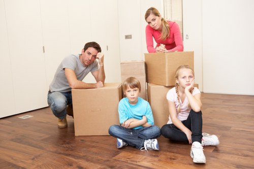Business and residential moving truck service in Leaves Green